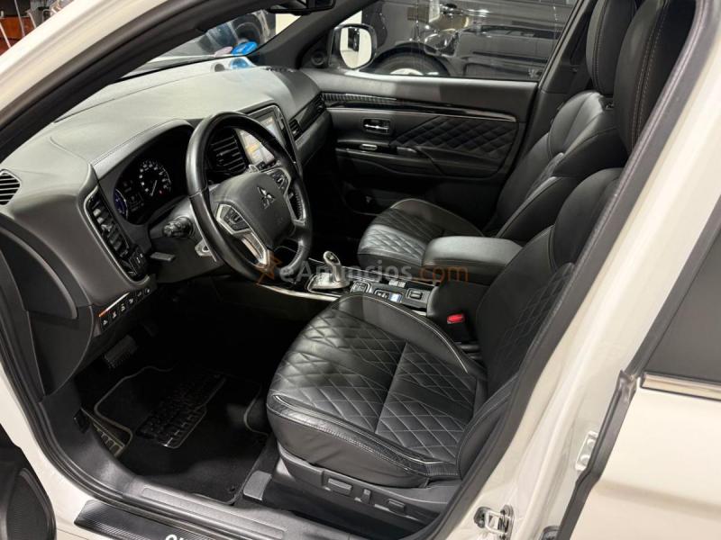Mitsubishi Outlander 2.4 PHEV AWD KAITEKI+