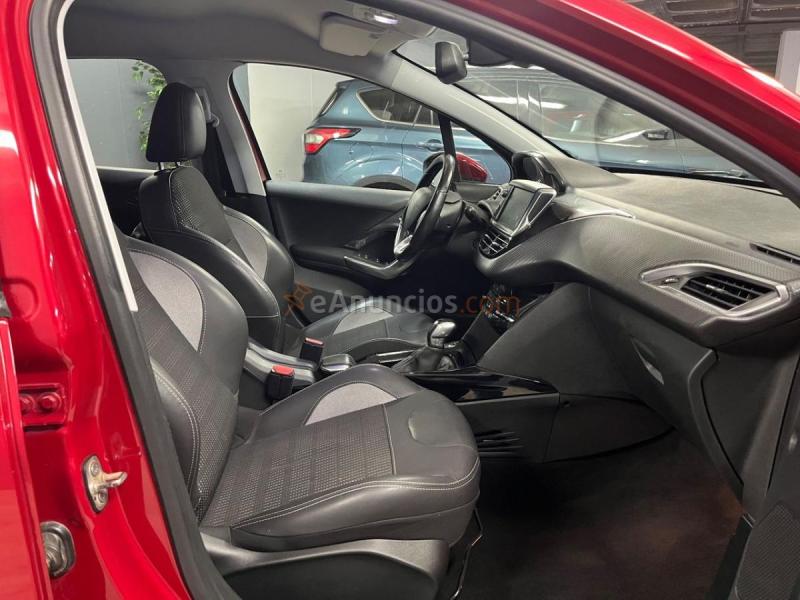 Peugeot 2008 Allure 1.2 PureTech 110 S&S