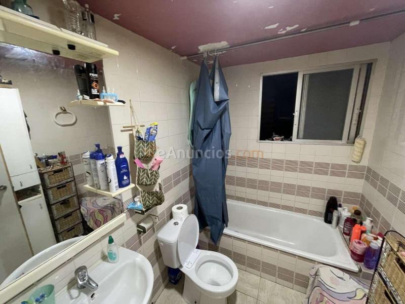 Solo para inversores. Piso de 3 dormitorios en Aldaia, con ascensor, que se vende con inquilino. Contacto: Valencia Rusa.