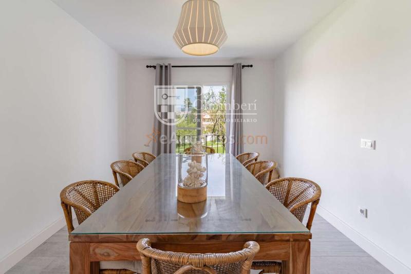 (Ref.639550) Espectacular Piso con Terrazas en Las Terrazas de Guadalmina – Marbella