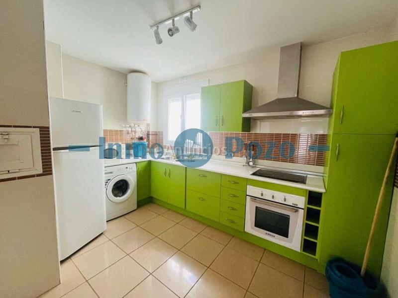 Piso en venta en calle vistahermosa – almendralejo  120.000 €