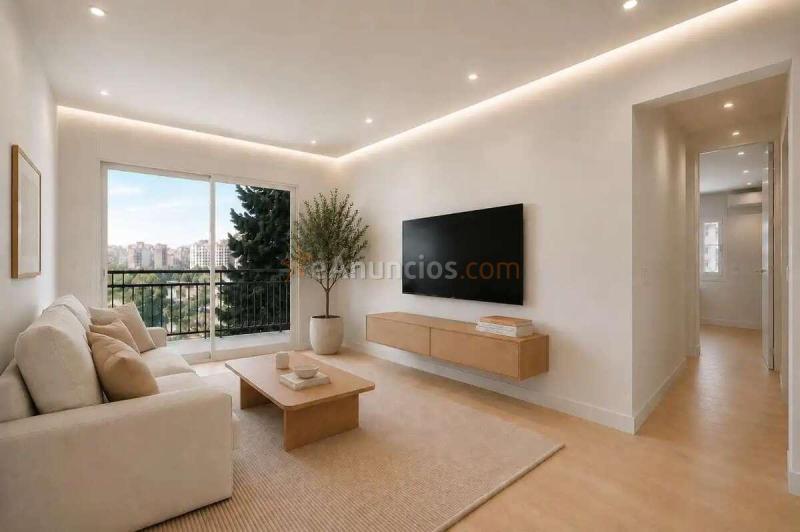 Piso reformado a estrenar con terraza, garaje y ascensor en La Paz, Madrid