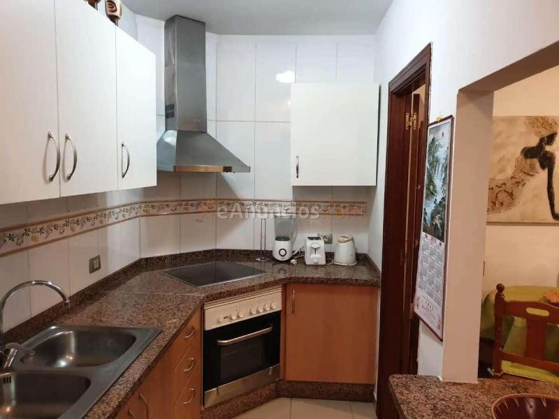 Apartamento en planta baja con terraza, piscina y orientación sur en Costa del Silencio-Las Galletas