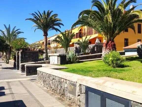 Apartamento en planta baja con terraza, piscina y orientación sur en Costa del Silencio-Las Galletas