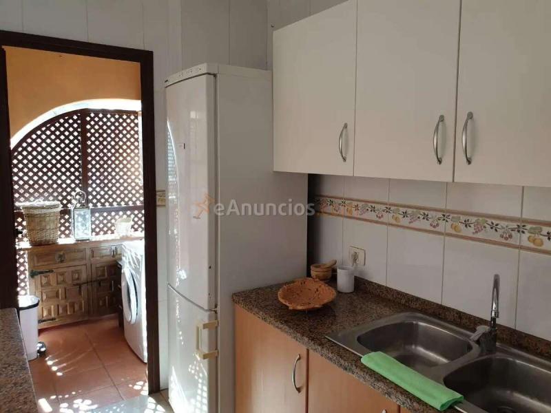 Apartamento en planta baja con terraza, piscina y orientación sur en Costa del Silencio-Las Galletas