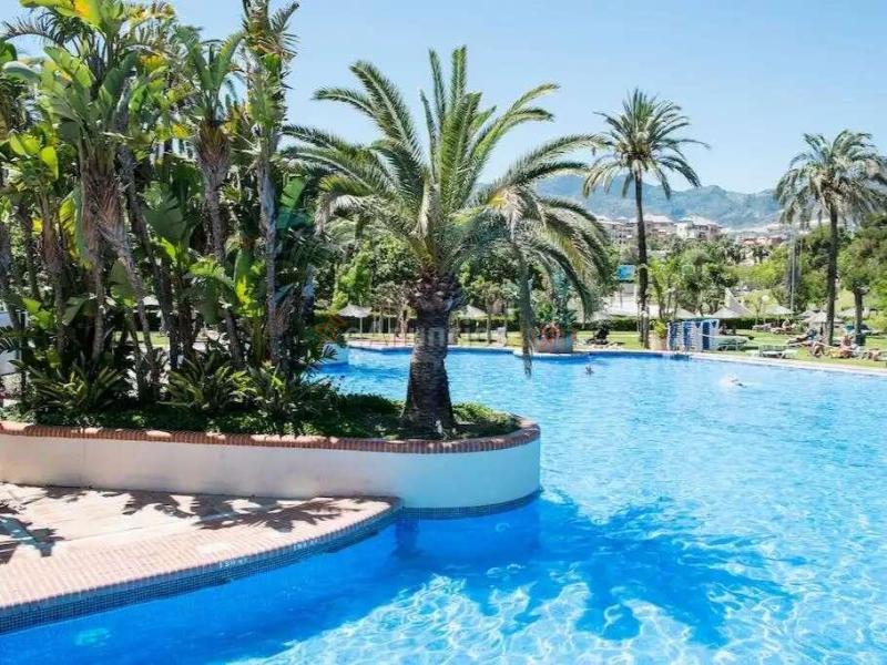 Estudio con terraza, ascensor y piscinas en BenalBeach, Parque de la Paloma