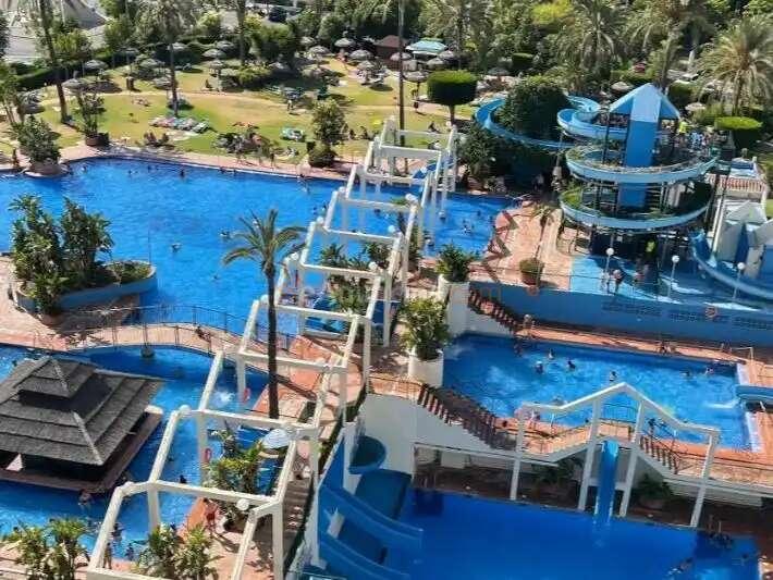 Estudio con terraza, ascensor y piscinas en BenalBeach, Parque de la Paloma