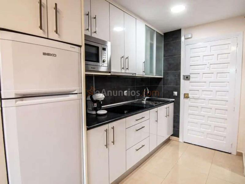 Estudio con terraza, ascensor y piscinas en BenalBeach, Parque de la Paloma