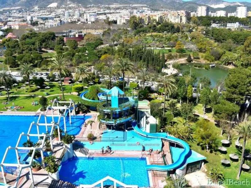 Estudio con terraza, ascensor y piscinas en BenalBeach, Parque de la Paloma