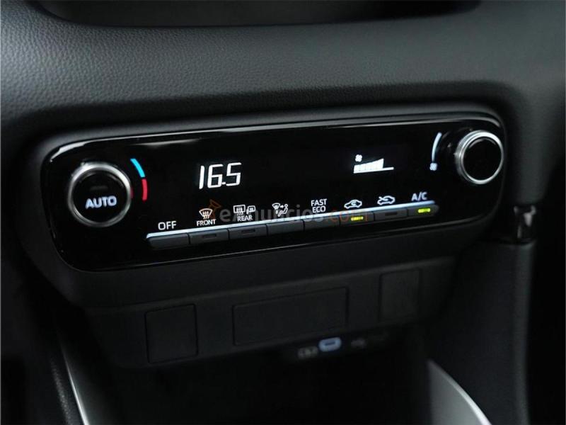 Toyota Yaris 1.5 e-CVT 116CV 120H Active Plus