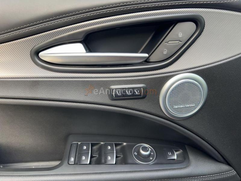 Alfa Romeo Stelvio 2.2 Diésel 154kW (210CV) Veloce Q4