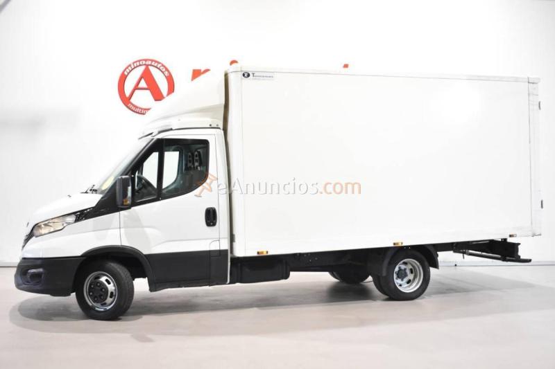 Iveco Daily CHASIS CABINA DOBLE RUEDA CARROZADO PAQUETERO CAMIÓN 35C 16H 3750 2.3D 156 CV 