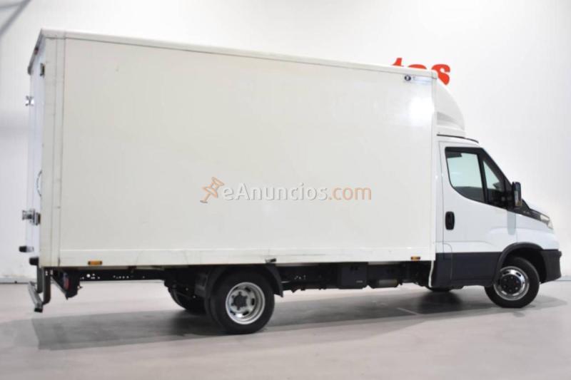 Iveco Daily CHASIS CABINA DOBLE RUEDA CARROZADO PAQUETERO CAMIÓN 35C 16H 3750 2.3D 156 CV 