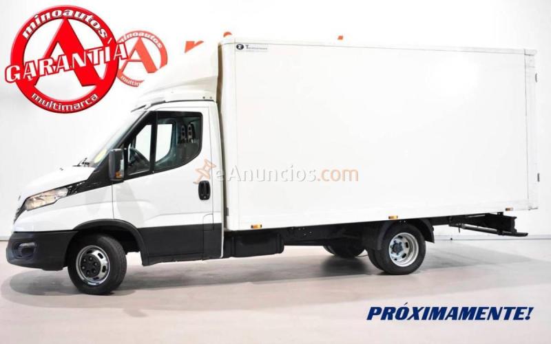 Iveco Daily CHASIS CABINA DOBLE RUEDA CARROZADO PAQUETERO CAMIÓN 35C 16H 3750 2.3D 156 CV 