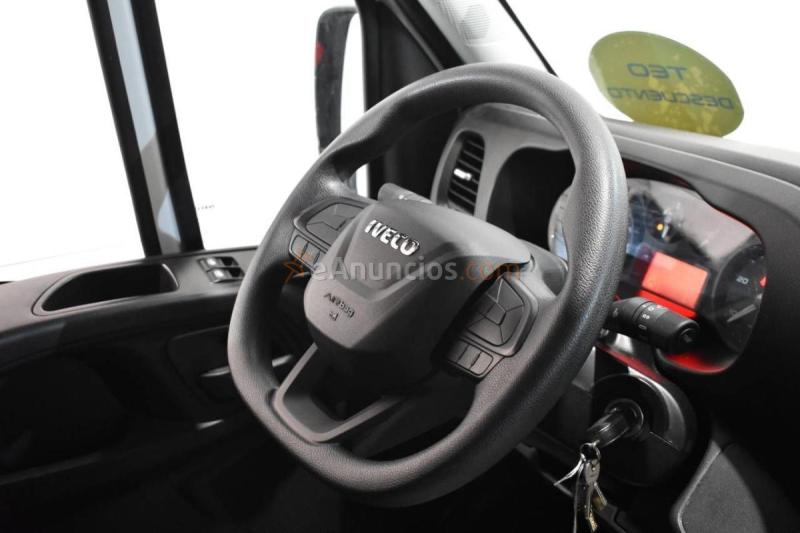 Iveco Daily CHASIS CABINA DOBLE RUEDA CARROZADO PAQUETERO CAMIÓN 35C 16H 3750 2.3D 156 CV 
