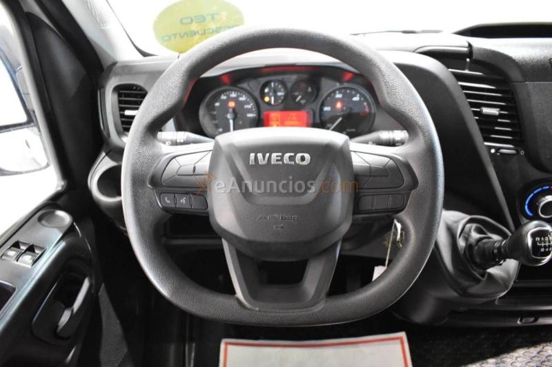 Iveco Daily CHASIS CABINA DOBLE RUEDA CARROZADO PAQUETERO CAMIÓN 35C 16H 3750 2.3D 156 CV 