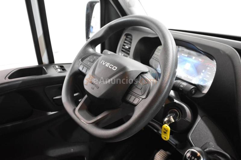 Iveco Daily FURGÓN 3520 35S 16V 2.3TD 156 CV 