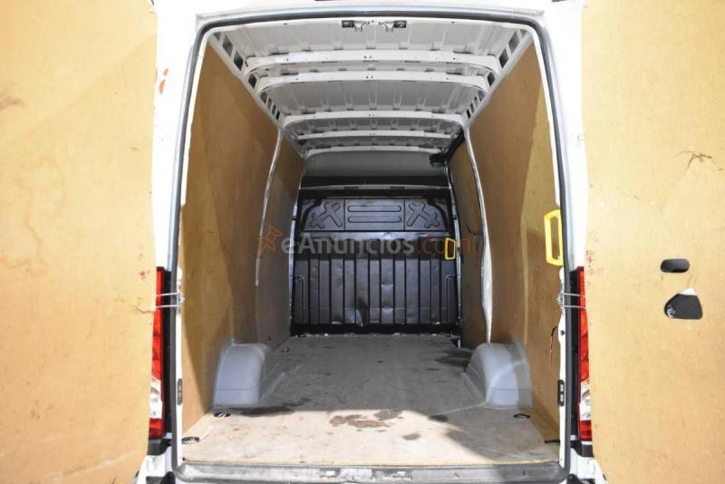 Iveco Daily FURGÓN 3520 35S 16V 2.3TD 156 CV 