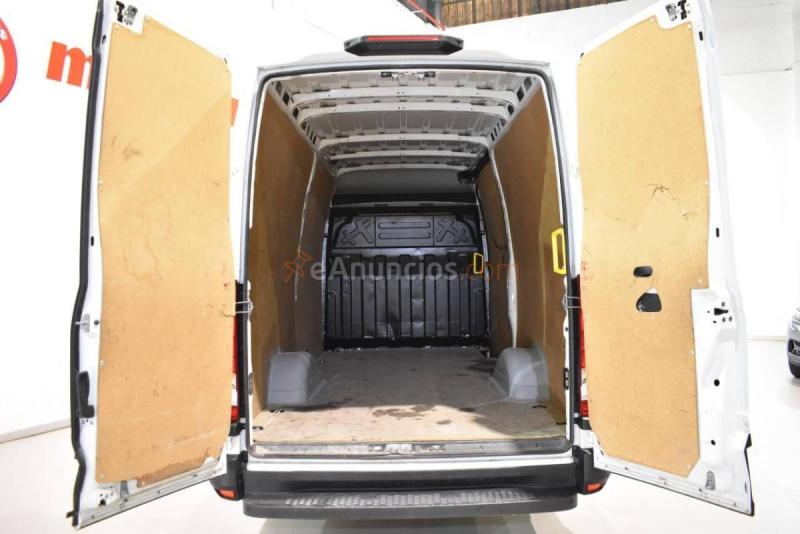 Iveco Daily FURGÓN 3520 35S 16V 2.3TD 156 CV 