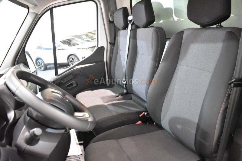 Renault Master CHASIS CABINA CARROZADO PAQUETERA CAMIÓN 3500 2.3 BLUE DCI 145 CV CON PLATAFORMA ELEVADORA 