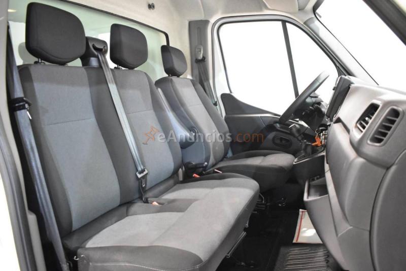 Renault Master CHASIS CABINA CARROZADO PAQUETERA CAMIÓN 3500 2.3 BLUE DCI 145 CV CON PLATAFORMA ELEVADORA 