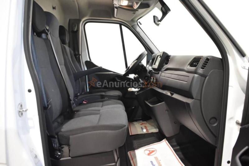 Renault Master CHASIS CABINA CARROZADO PAQUETERO CAMIÓN 3.5T 2.3 DCI 145 CV RWD CON PLATAFORMA ELEVADORA 
