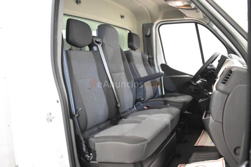 Renault Master CHASIS CABINA CARROZADO PAQUETERO CAMIÓN 3.5T 2.3 DCI 145 CV RWD CON PLATAFORMA ELEVADORA 