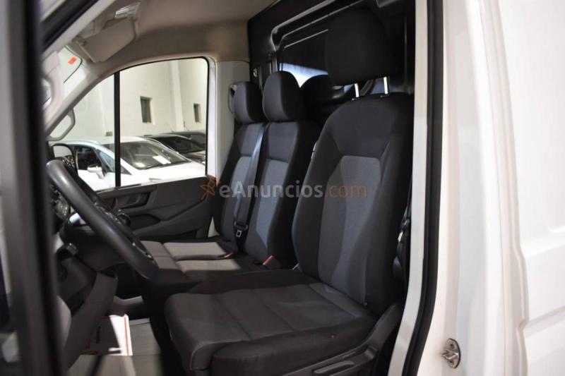 Volkswagen Crafter FURGÓN 35 L4H3 2.0 TDI 140 CV FWD 