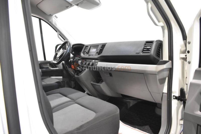 VW CRAFTER FURGN COMBI 35 L4H3 2.0 TDI 140 CV 7 PLAZAS
