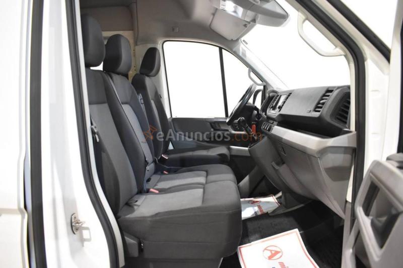 VW CRAFTER FURGN COMBI 35 L4H3 2.0 TDI 140 CV 7 PLAZAS