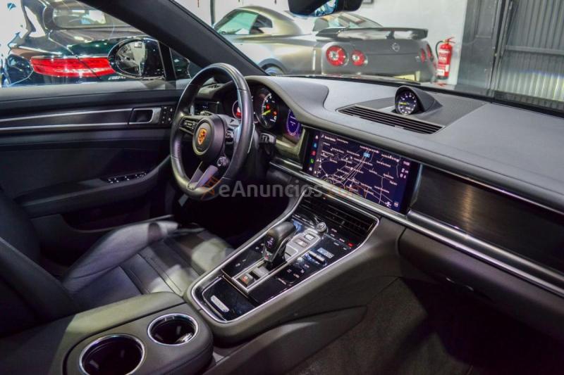 Porsche Panamera 4 E-Hybrid Platinum Edition