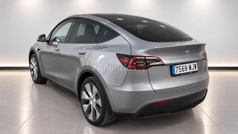 Tesla Model Y BEV LONG RANGE 4WD 514 5P