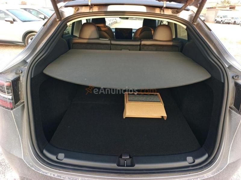 Tesla Model Y BEV LONG RANGE 4WD 514 5P