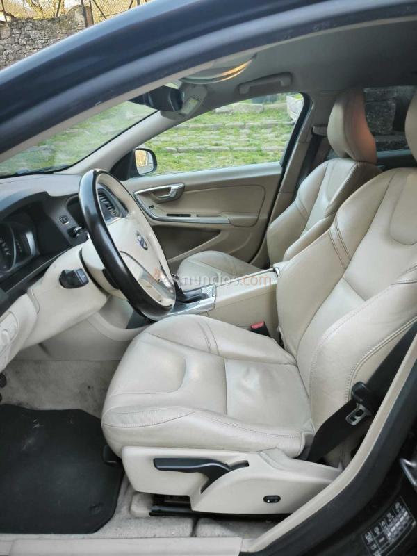 Volvo V60 2.0 D2 Kinetic Auto 