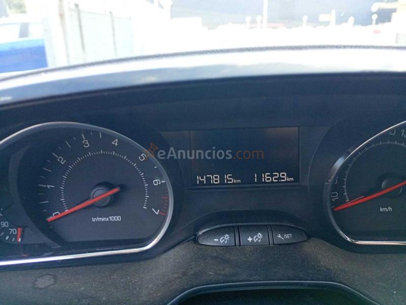 Peugeot 208 5P ACTIVE 1.2 VTi 82 