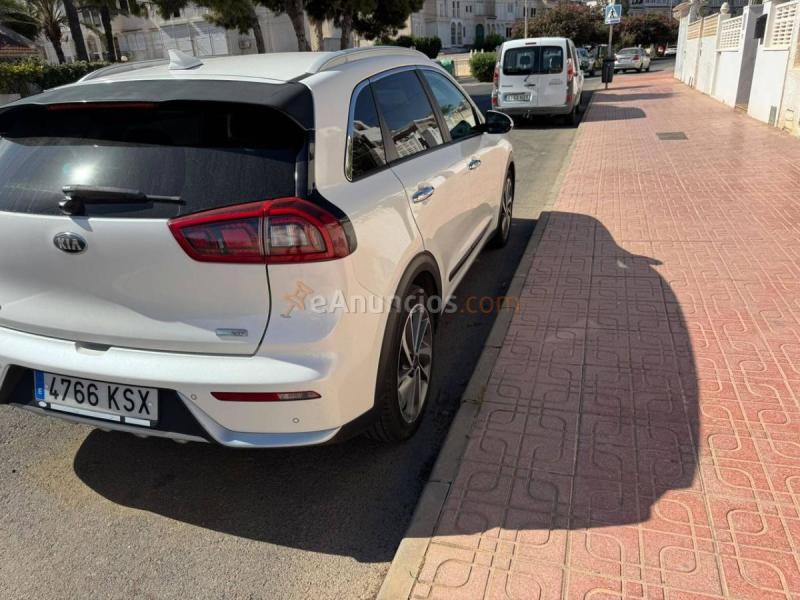 Kia Niro 1.6 GDi HEV 104kW (141CV) Concept 