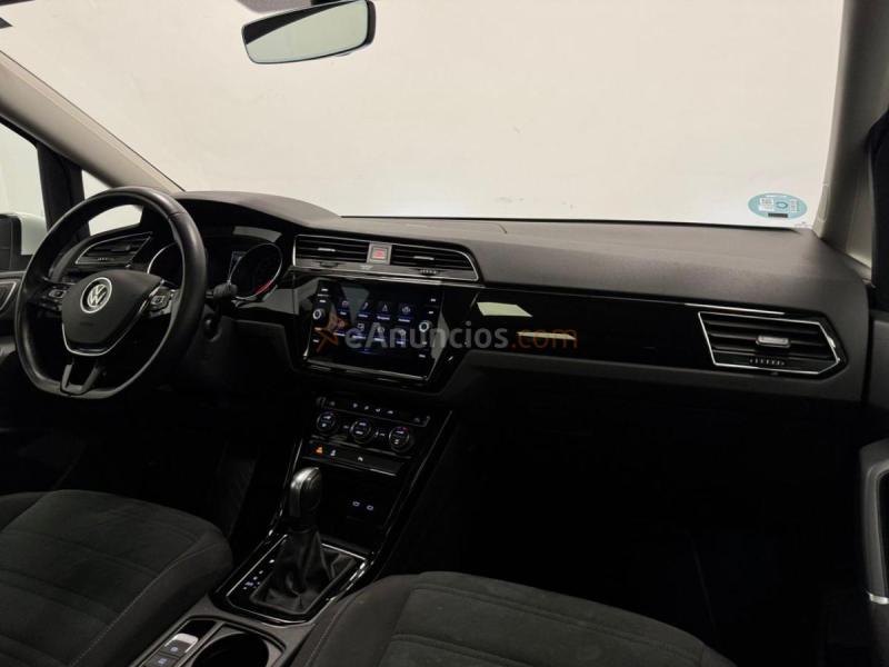 Volkswagen Touran SPORT TDI DSG