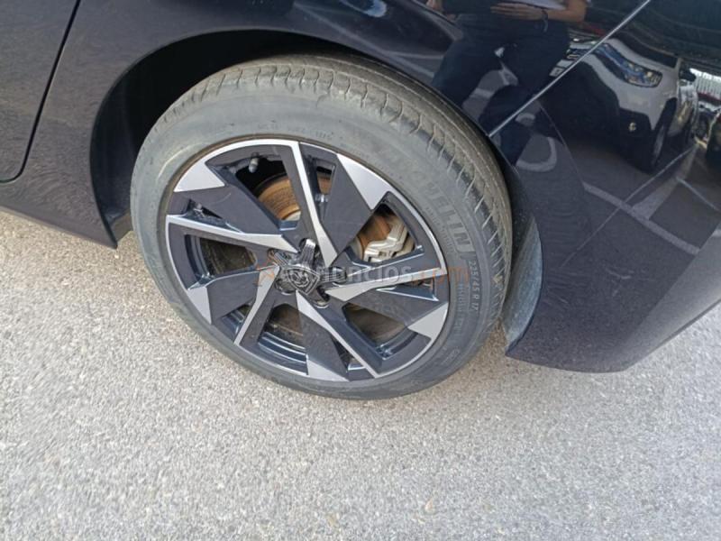 Peugeot 308 5P Allure Gasolina 130 SS MAN 