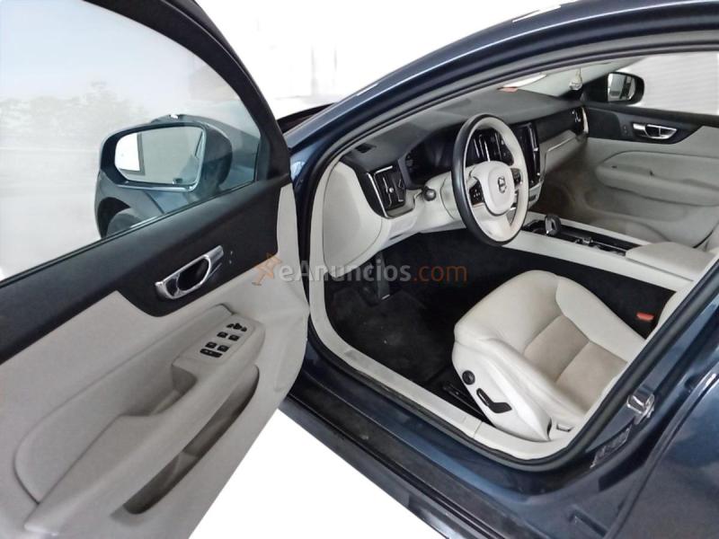 Volvo V60 2.0 B4 (D) AWD Cross Country Core Auto 