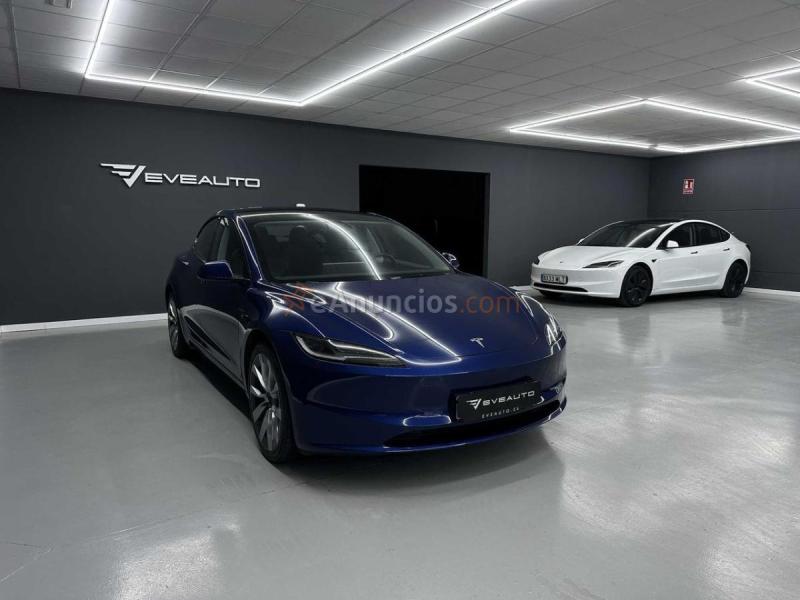 Tesla Model 3 RWD trasera acabado Premium