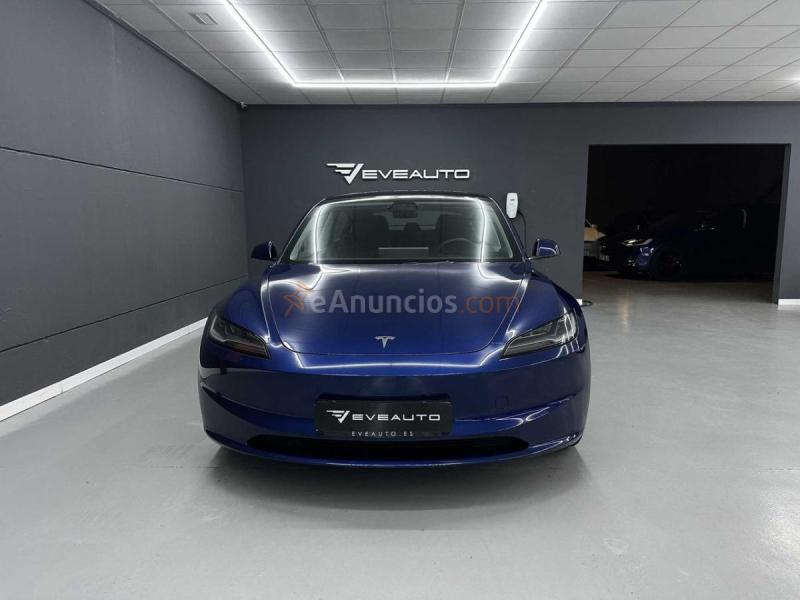 Tesla Model 3 RWD trasera acabado Premium