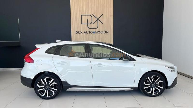 Volvo Cross Country VOLVO V40 CR 5p Berline D3 150CV Geartronic