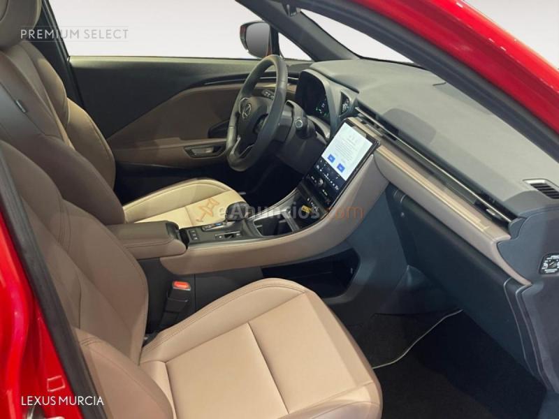 Lexus lbx elegant