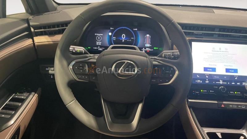 Lexus LBX ELEGANT