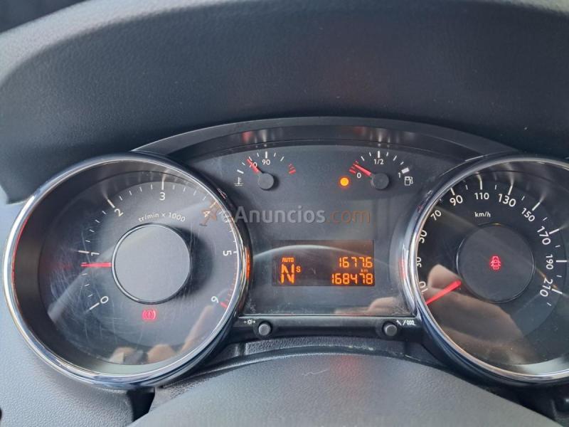 Peugeot 3008 PREMIUM 1.6 HDI 110 FAP