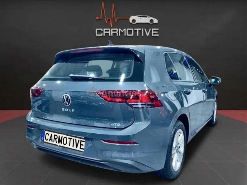 Volkswagen Golf Life 1.0 eTSI 110CV DSG Automático (2024)  Desde 351€mes 