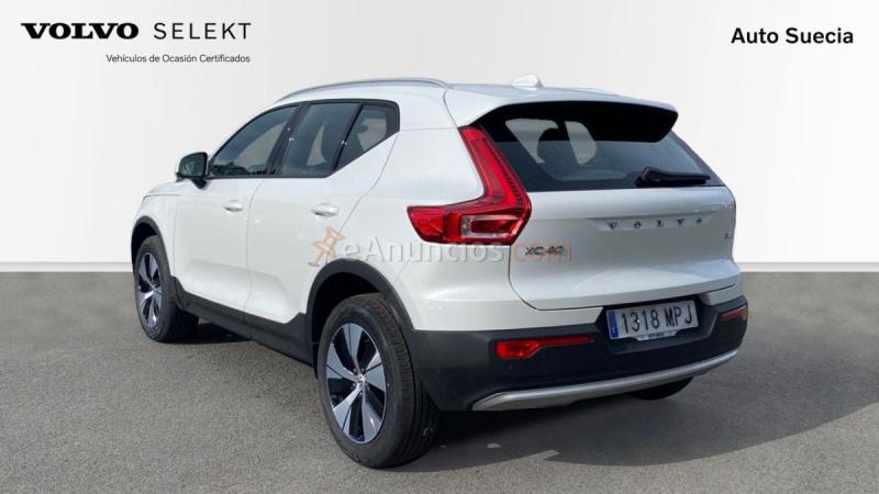 Volvo XC40 Core, B4 Mild hybrid, Gasolina