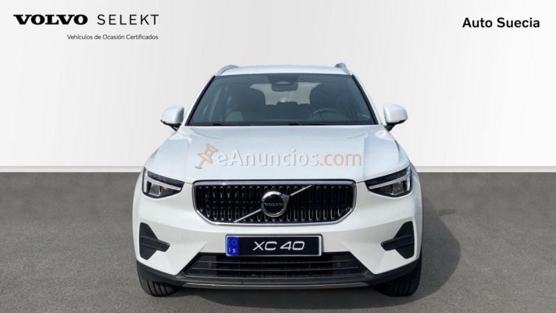 Volvo XC40 Core, B4 Mild hybrid, Gasolina