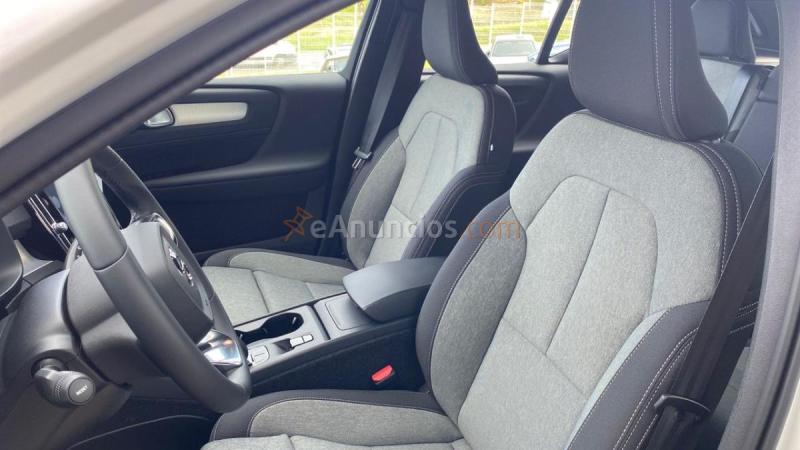 Volvo XC40 Core, B4 Mild hybrid, Gasolina