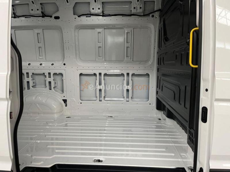 Volkswagen Crafter 35 Furgón Batalla Media L3H2 2.0 TDI 103 kW (140 CV)